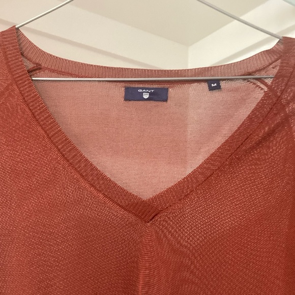 V-Neck Rust Top - Picture 4 of 4